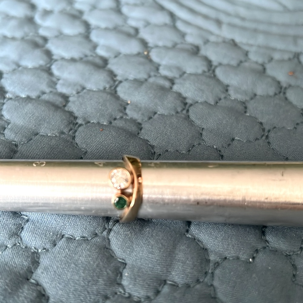 Beautiful handmade diamond and emerald ring in heavy 14k gold